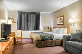 Econo Lodge Darien Lakes