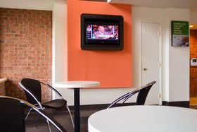 Motel 6 East Syracuse, NY - Airport
