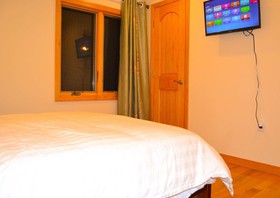 AnYi Guesthouse LaGuardia