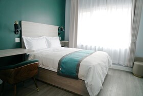 Starlight Hotel