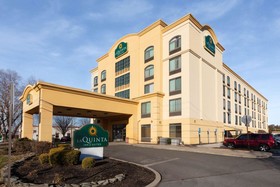 La Quinta Inn & Suites by Wyndham Garden City