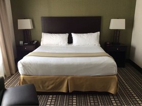 Holiday Inn Express & Suites Geneva Finger Lakes