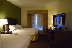 Holiday Inn Express & Suites Geneva Finger Lakes