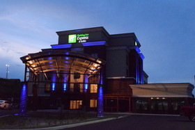 Holiday Inn Express & Suites Geneva Finger Lakes