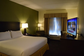 Holiday Inn Express & Suites Geneva Finger Lakes