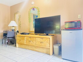 The Tides Motor Inn Stehli Beach