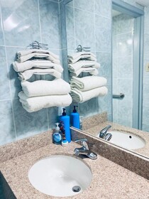 The Tides Motor Inn Stehli Beach