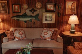 Deer Mountain Inn