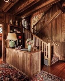 Deer Mountain Inn