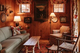 Deer Mountain Inn