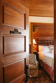 Deer Mountain Inn