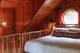 Deer Mountain Inn