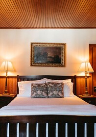 Deer Mountain Inn