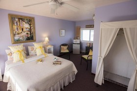 The Savannah House Wine Country Inn and Cottages