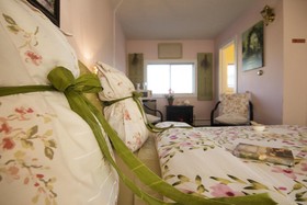 The Savannah House Wine Country Inn and Cottages