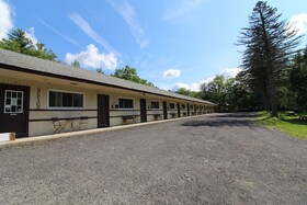 Matterhorns Hunter Lodge