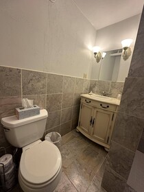 The Oaks B&B Hotel and Spiritual Center