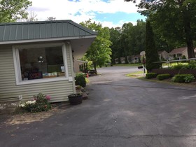 Adirondack Oasis Motel