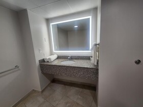 La Quinta Inn & Suites by Wyndham Lake George