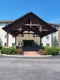 La Quinta Inn & Suites by Wyndham Lake George