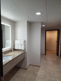 La Quinta Inn & Suites by Wyndham Lake George