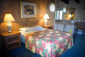Lake Crest Inn
