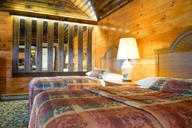 Lake Crest Inn