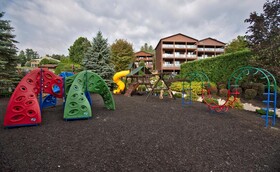 The Lodges at Cresthaven