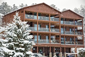 The Lodges at Cresthaven
