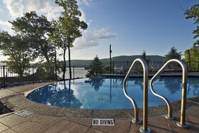 The Lodges at Cresthaven