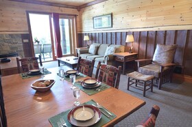 The Lodges at Cresthaven