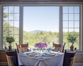 Mirror Lake Inn