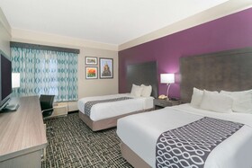 La Quinta Inn & Suites by Wyndham Latham Albany Airport