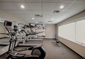 Albany Airport Inn & Suites