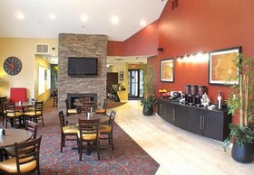 Albany Airport Inn & Suites