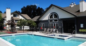 Albany Airport Inn & Suites