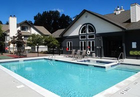 Albany Airport Inn & Suites