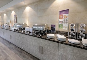Albany Airport Inn & Suites