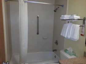 Super 8 by Wyndham Latham/Albany Airport