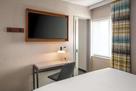 The Nedia, BW Signature Collection