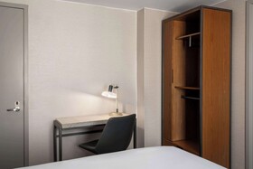 The Nedia, BW Signature Collection