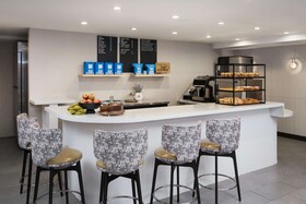 The Nedia, BW Signature Collection