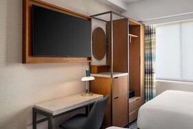 The Nedia, BW Signature Collection