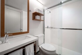 The Nedia, BW Signature Collection