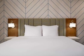 The Nedia, BW Signature Collection