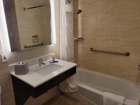 Holiday Inn Express Queens - Maspeth