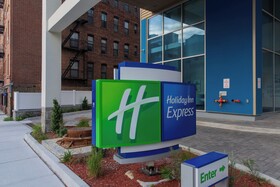 Holiday Inn Express New Rochelle