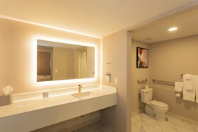 Holiday Inn Express New Rochelle