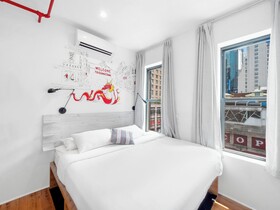 Be Home Hotel by LuxUrban Hotels