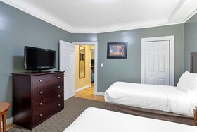Best Western Plus Hospitality House